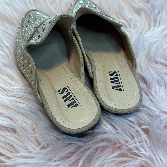 AMS Tan Studded Rhinestone Faux Suede Slip On Mules Office Attire Size 7 Womens - Picture 5 of 6